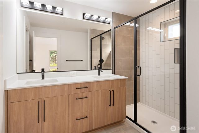 18032 - C Sunnyside Avenue N, Shoreline, WA 98133
