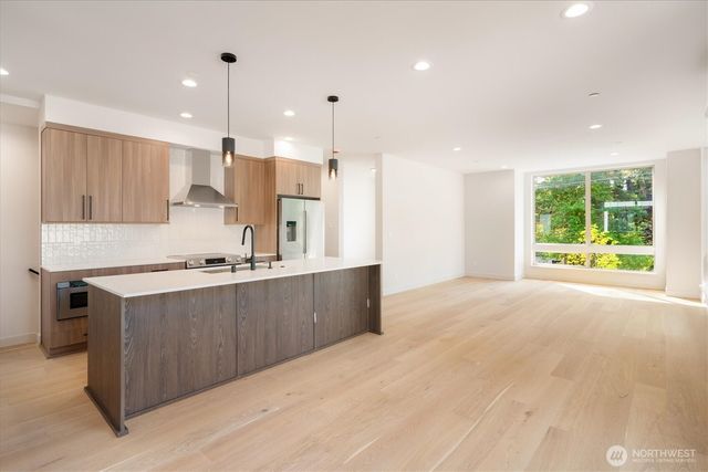 18032 - C Sunnyside Avenue N, Shoreline, WA 98133