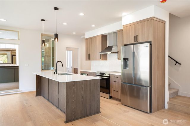 18032 - C Sunnyside Avenue N, Shoreline, WA 98133