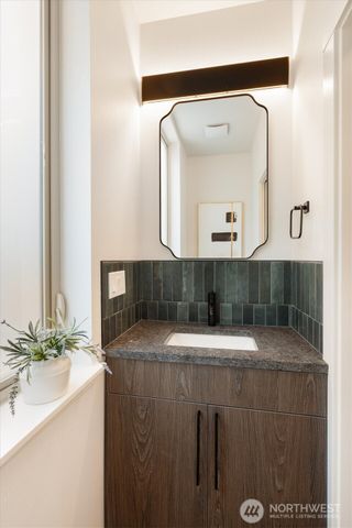 18032 - C Sunnyside Avenue N, Shoreline, WA 98133