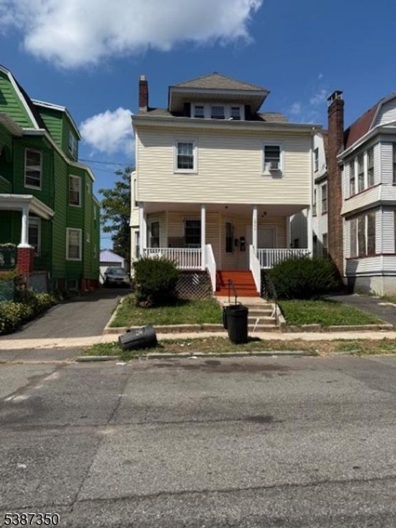 1035 Hunterdon St, Newark City, NJ 07112