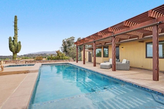30218 Cool Valley Ln, Valley Center, CA 92082