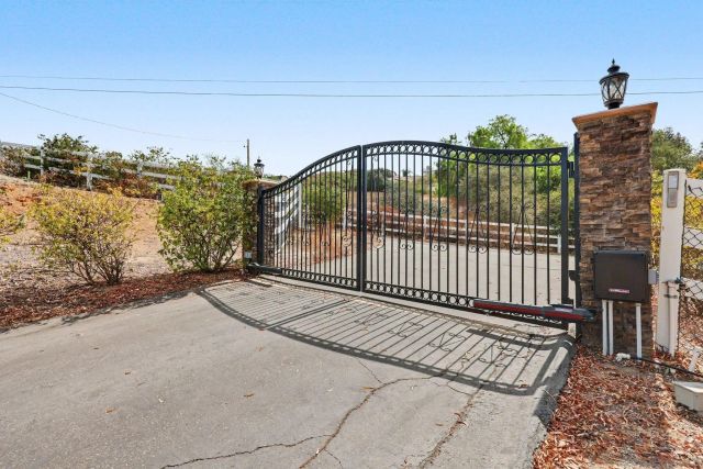 30218 Cool Valley Ln, Valley Center, CA 92082