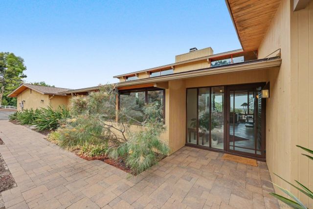 30218 Cool Valley Ln, Valley Center, CA 92082
