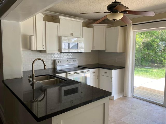 1057 SW Spruce Street, Palm City, FL 34990