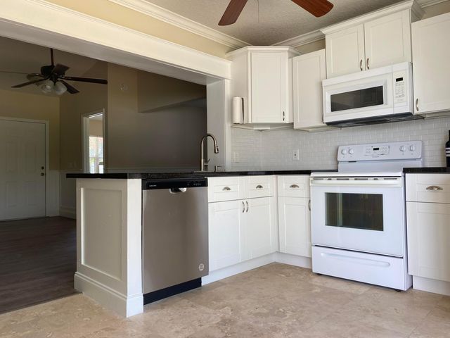 1057 SW Spruce Street, Palm City, FL 34990