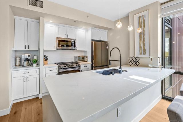 350 11th Ave 624, San Diego, CA 92101