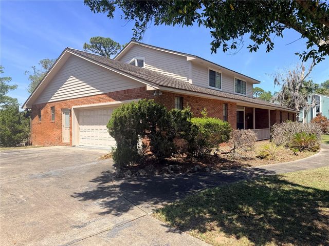 576 PELICAN BAY DRIVE, Daytona Beach, FL 32119