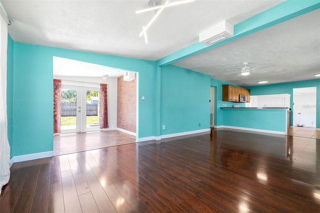 4732 W WYOMING AVENUE, Tampa, FL 33616