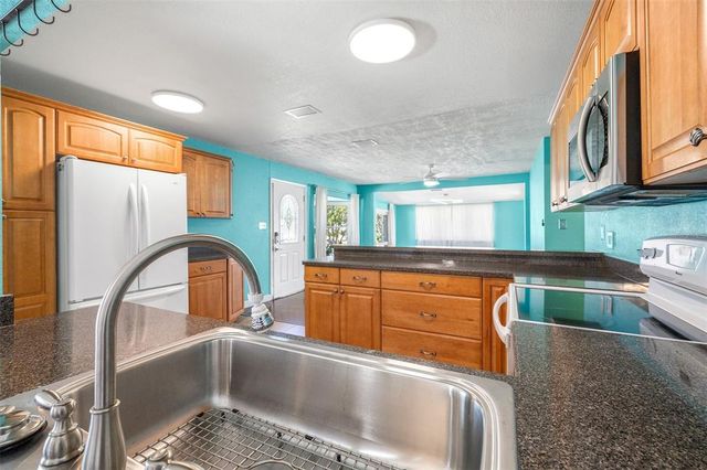 4732 W WYOMING AVENUE, Tampa, FL 33616