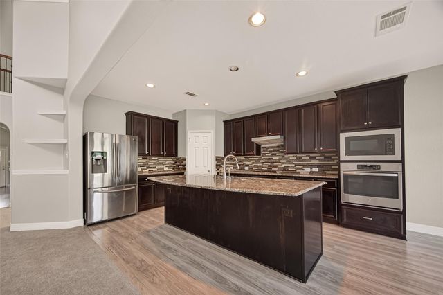 6638 Miller Shadow Lane, Sugar Land, TX 77479