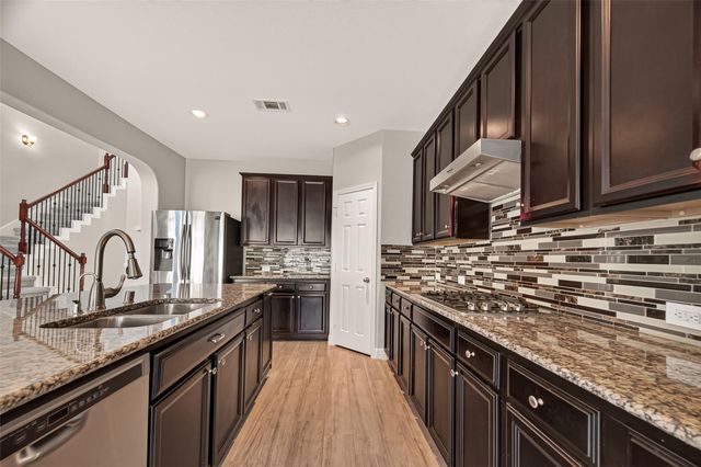 6638 Miller Shadow Lane, Sugar Land, TX 77479