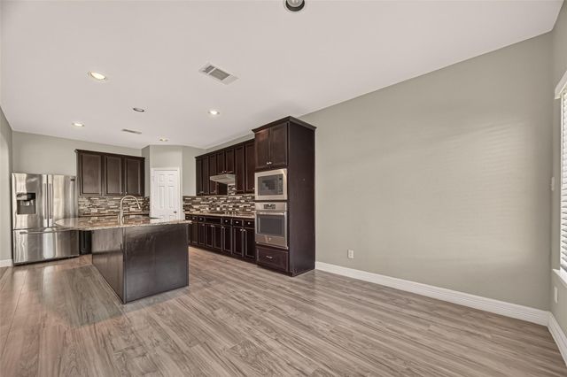 6638 Miller Shadow Lane, Sugar Land, TX 77479