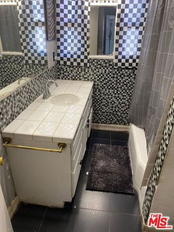 427 E Hardy Street, Inglewood, CA 90301