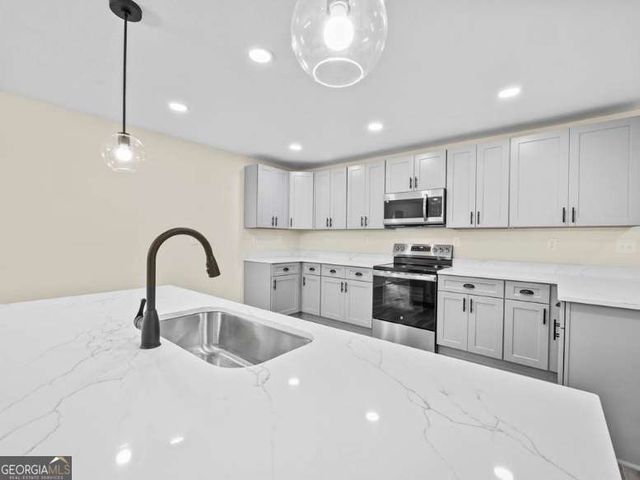 239 Brown Drive, Clermont, GA 30527