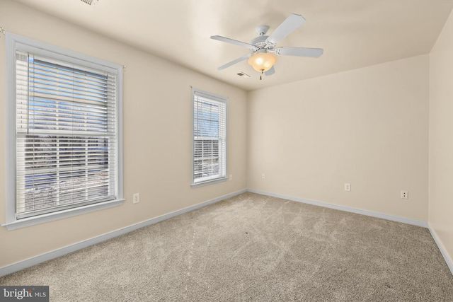 64 WALNUT FARMS PKWY, Fredericksburg, VA 22405