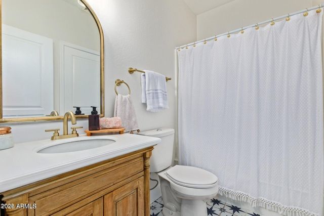 3311 E ANIKA Drive, Gilbert, AZ 85298