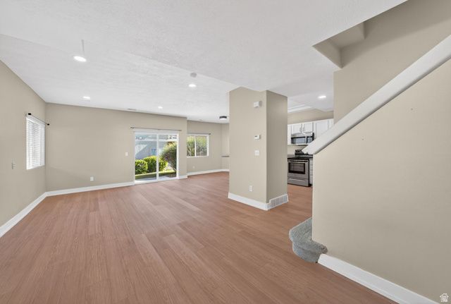 4896 W ASPEN SPRINGS DR, Riverton, UT 84096