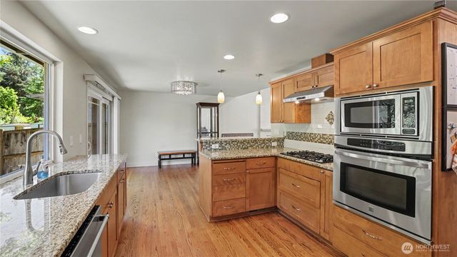 6572 123rd Avenue SE, Bellevue, WA 98006