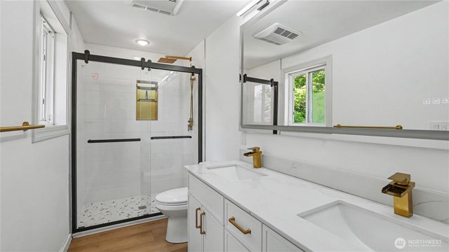 6572 123rd Avenue SE, Bellevue, WA 98006