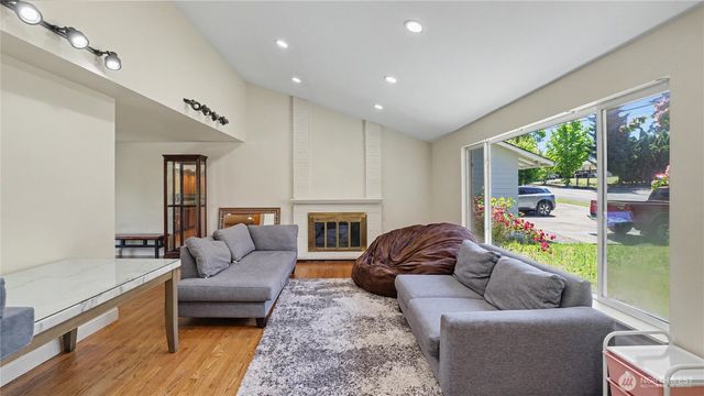 6572 123rd Avenue SE, Bellevue, WA 98006