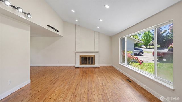 6572 123rd Avenue SE, Bellevue, WA 98006