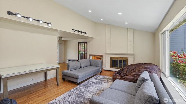 6572 123rd Avenue SE, Bellevue, WA 98006