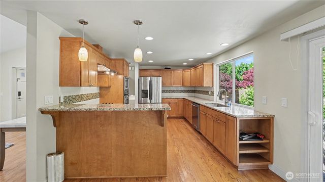6572 123rd Avenue SE, Bellevue, WA 98006