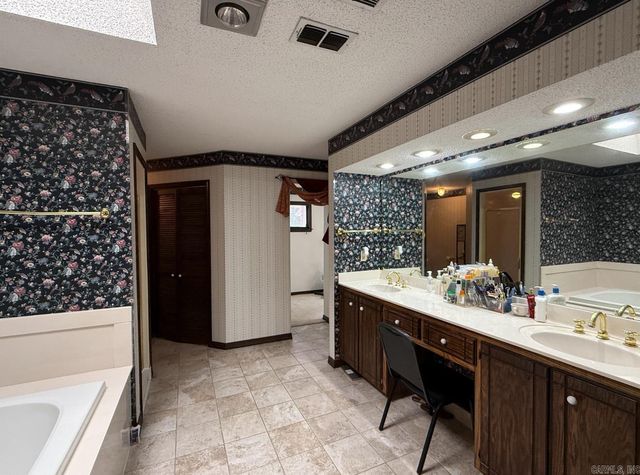 201 Deer Run Lane, Mena, AR 71953