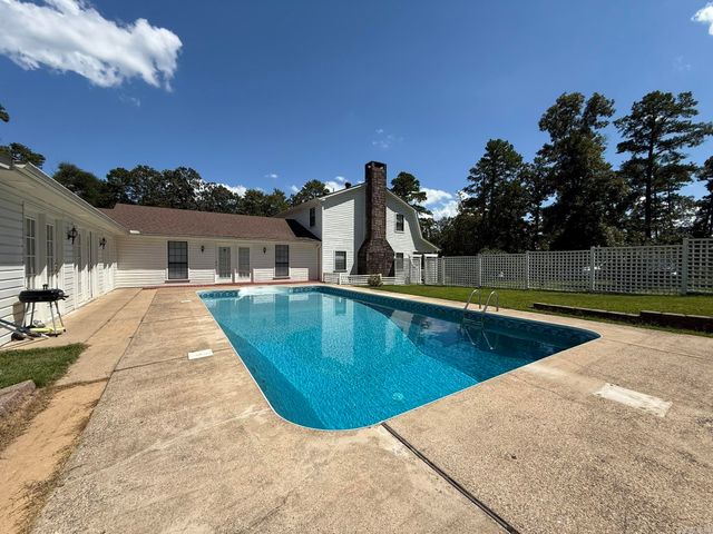 201 Deer Run Lane, Mena, AR 71953