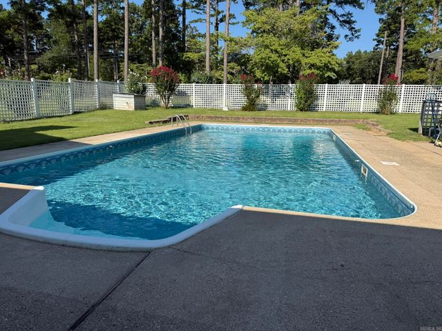 201 Deer Run Lane, Mena, AR 71953