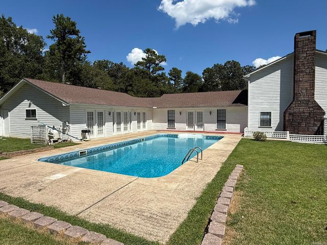 201 Deer Run Lane, Mena, AR 71953