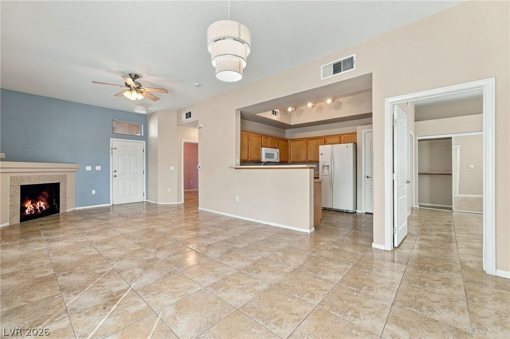 2305 West Horizon Ridge Parkway 211, Henderson, NV 89052 — photo 4