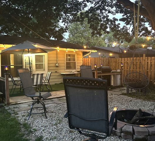 16 Greenbriar Drive, Montgomery, IL 60538