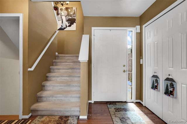 200 Legacy Park Circle, Dearborn Heights, MI 48127