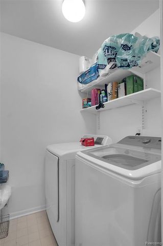 200 Legacy Park Circle, Dearborn Heights, MI 48127