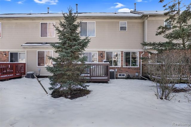 200 Legacy Park Circle, Dearborn Heights, MI 48127