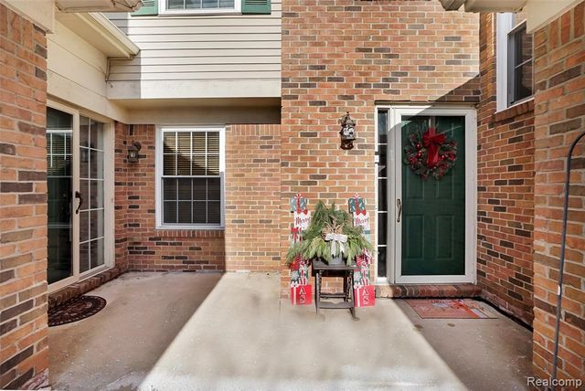 200 Legacy Park Circle, Dearborn Heights, MI 48127