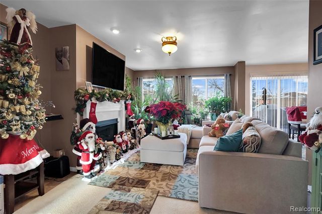 200 Legacy Park Circle, Dearborn Heights, MI 48127