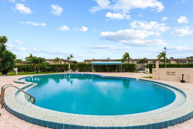 719 Lori Drive 204, Palm Springs, FL 33461