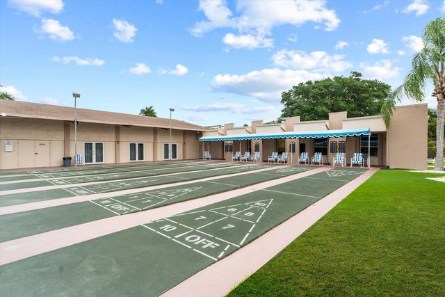 719 Lori Drive 204, Palm Springs, FL 33461