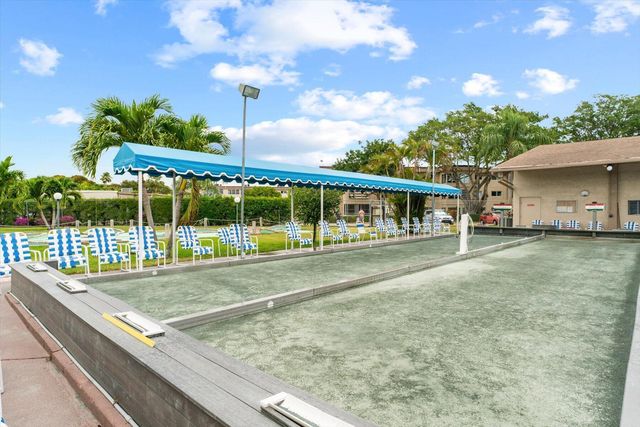 719 Lori Drive 204, Palm Springs, FL 33461