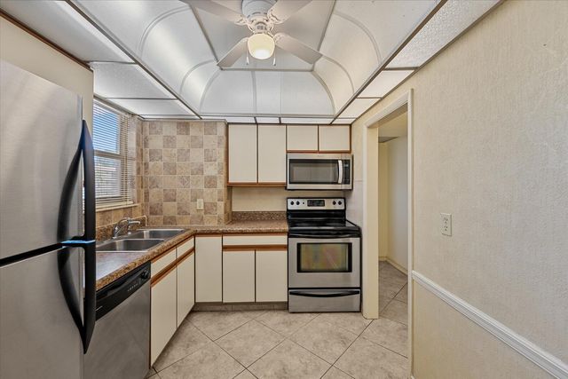 719 Lori Drive 204, Palm Springs, FL 33461