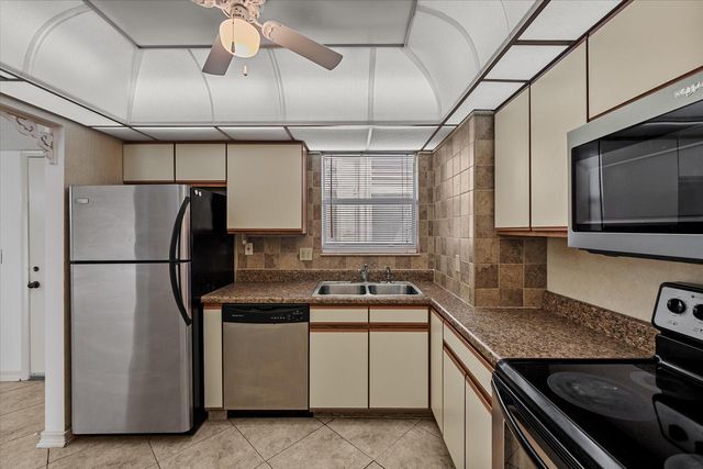 719 Lori Drive 204, Palm Springs, FL 33461