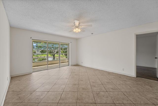 719 Lori Drive 204, Palm Springs, FL 33461