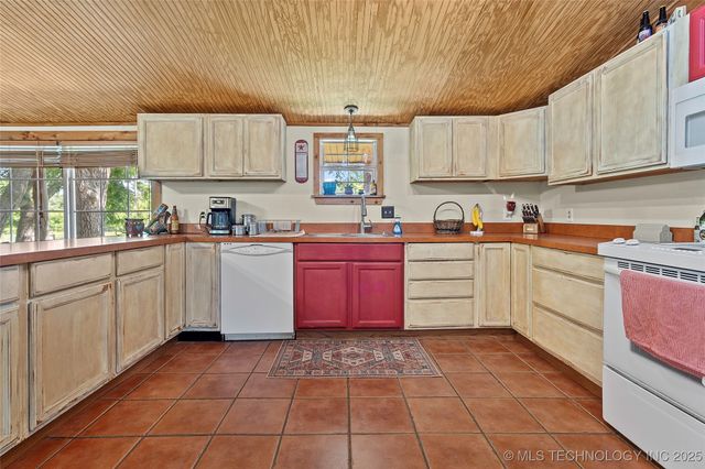 4124 Salerno Lane, Marietta, OK 73448