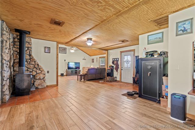 4124 Salerno Lane, Marietta, OK 73448