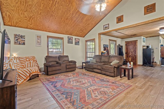 4124 Salerno Lane, Marietta, OK 73448