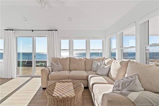 8 Belaire Manor, Old Saybrook, CT 06475