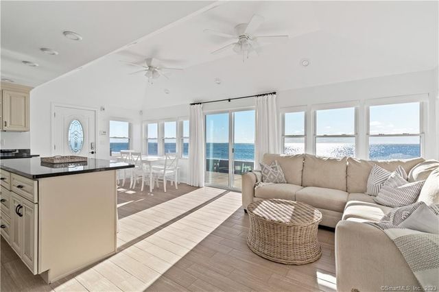 8 Belaire Manor, Old Saybrook, CT 06475